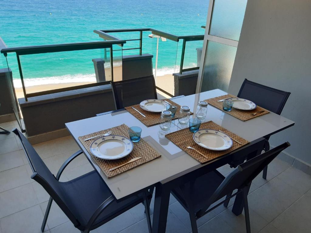 Apartamento vistas mar primera linea playa - 4