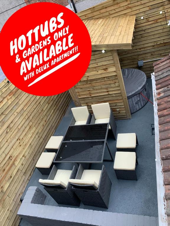 Albert Hottub & Jacuzzi Apartments, Blackpool