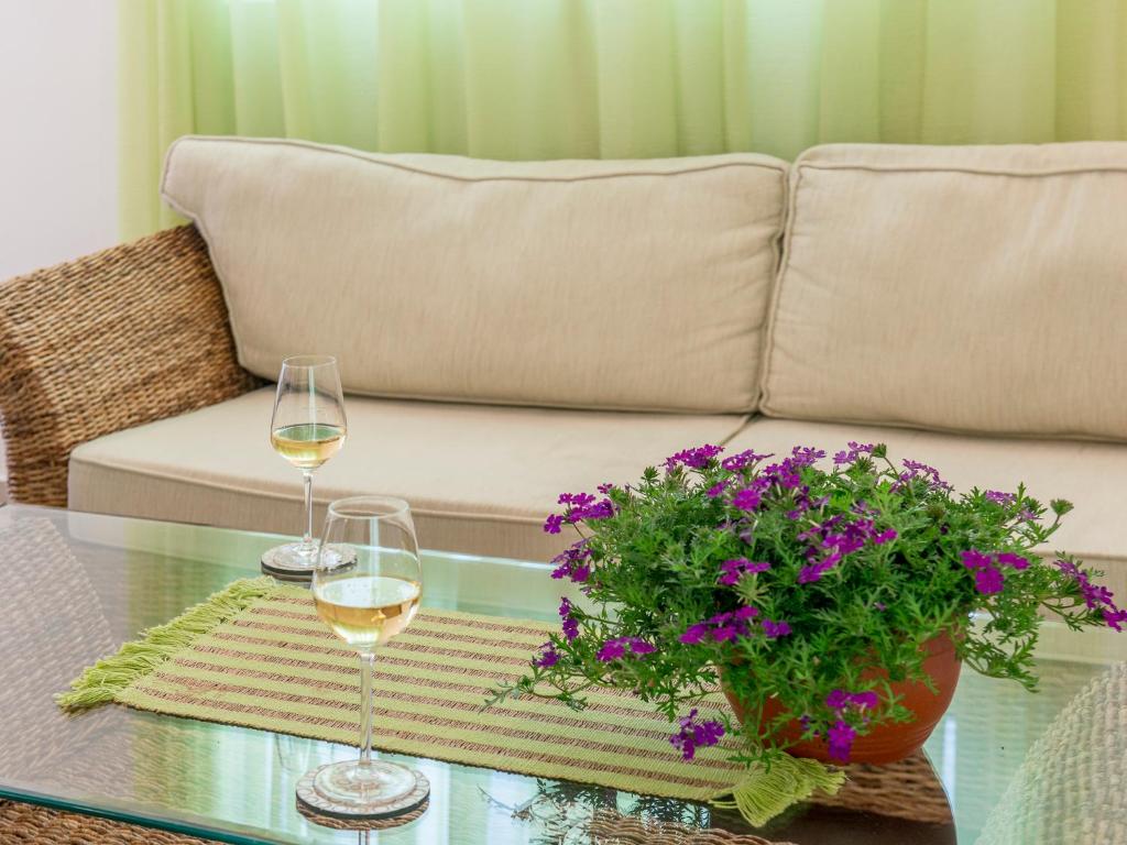 Green Home Apartments - 4