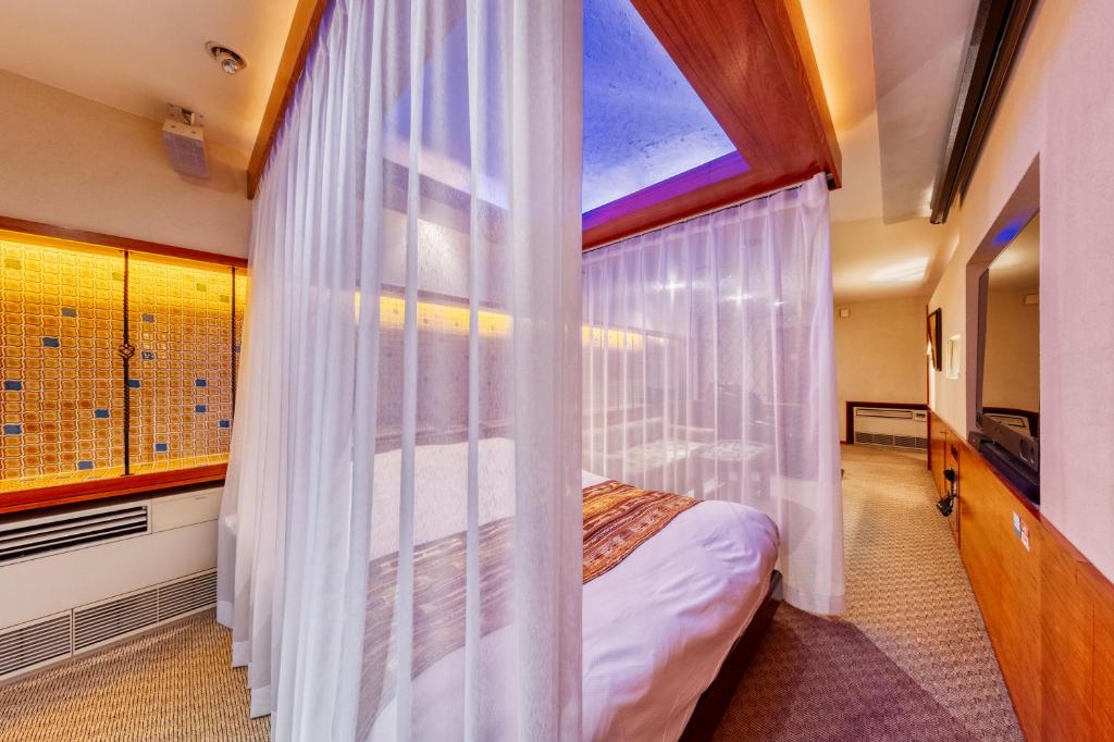Hotel Lotus Chiba photo