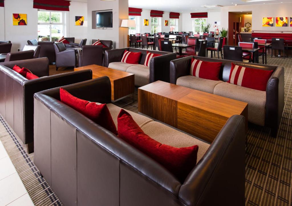 Holiday Inn Express Derby Pride Park photo 3