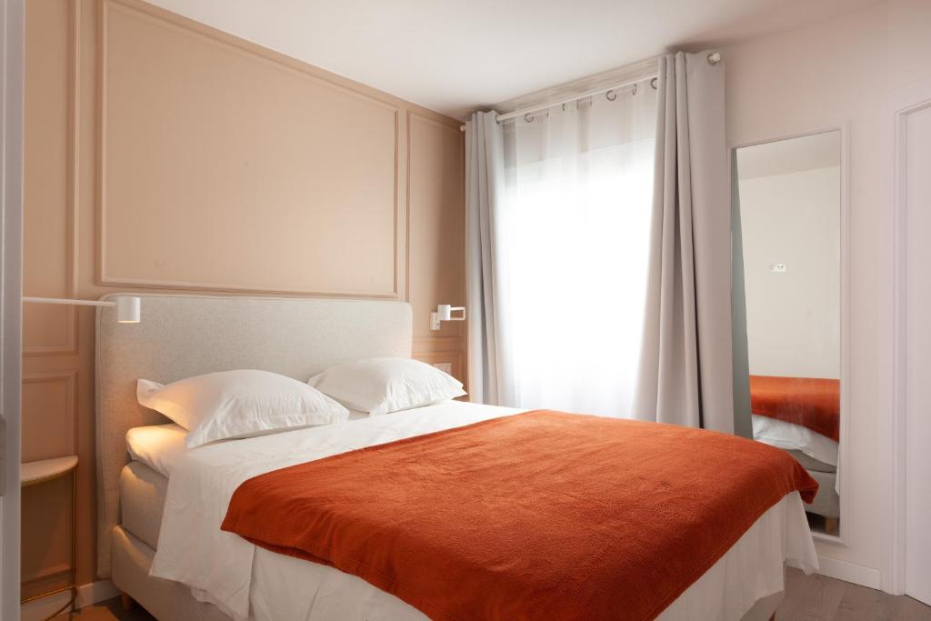 Rambla Catalunya 8 — Hotel in Barcelona