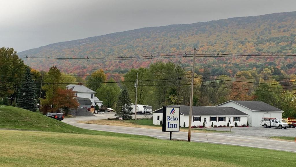 Relax Inn Altoona photo