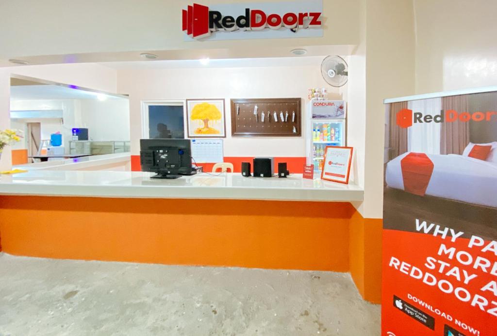 RedDoorz @ Calapandayan Subic Zambales photo
