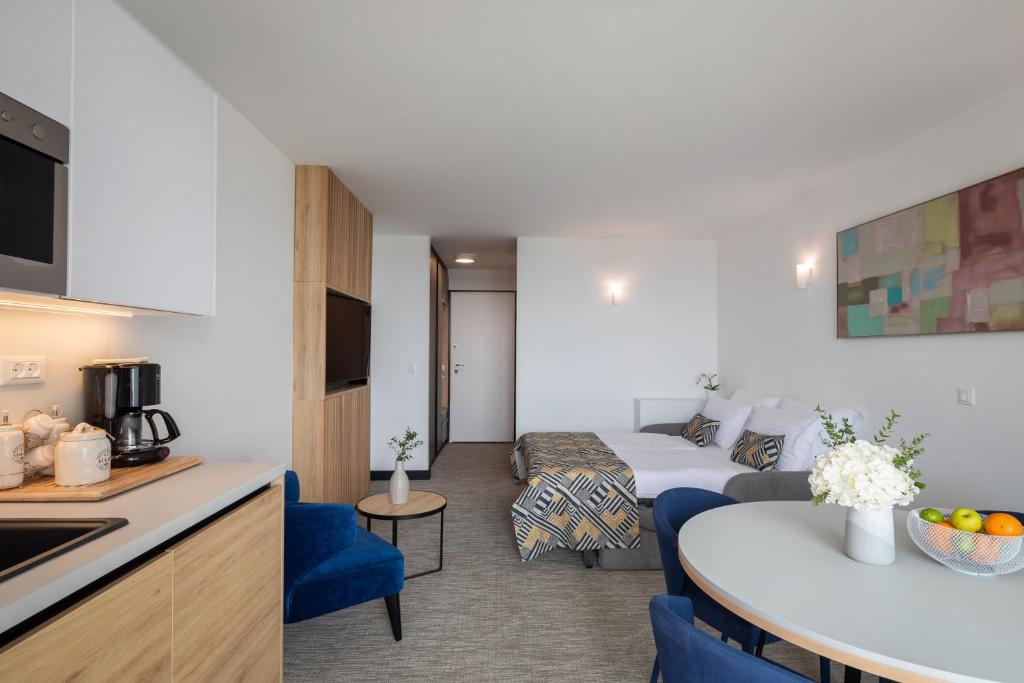 Noemia Apartments photo