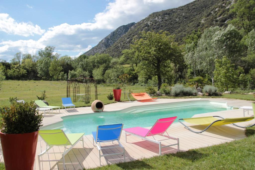 スイミングプール