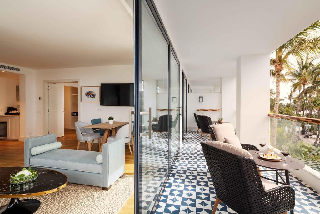 Hotel Fariones — Puerto del Carmen, Canary Islands