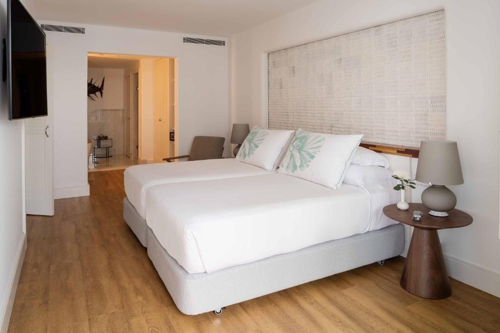 Hotel Fariones — Puerto del Carmen, Canary Islands