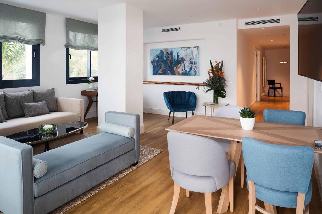 Hotel Fariones — Puerto del Carmen, Canary Islands