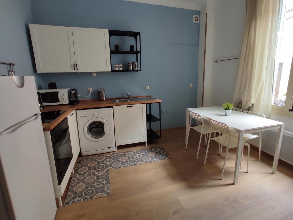 Ceci's home - Few steps from Monaco WITH PARKING photo