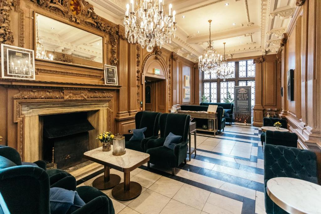 Lobby, The Scotsman Hotel in Edinburgh