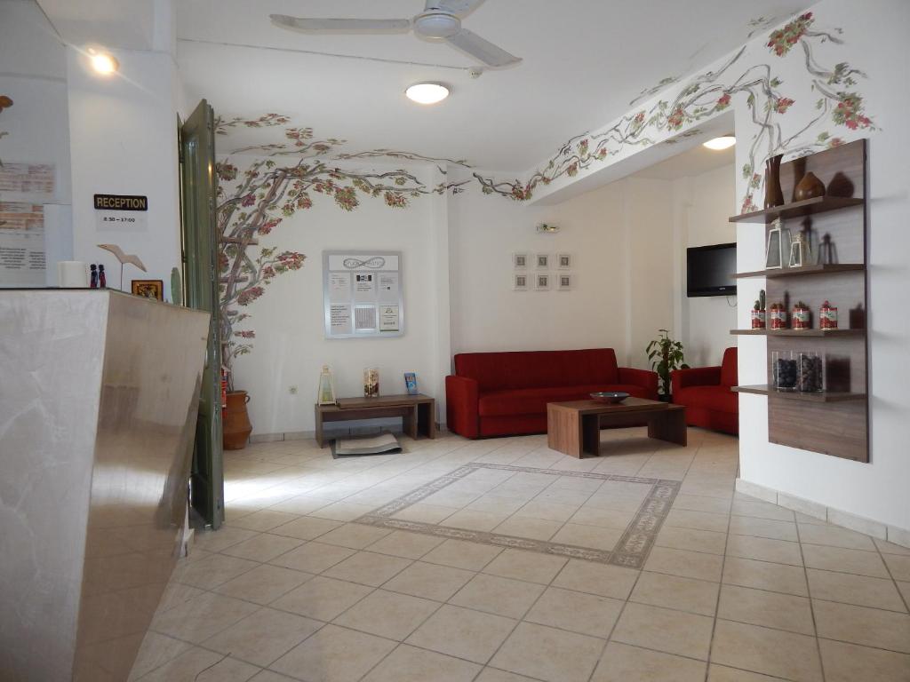 スタジオス マリオス (Studios Marios) フロント・ロビー