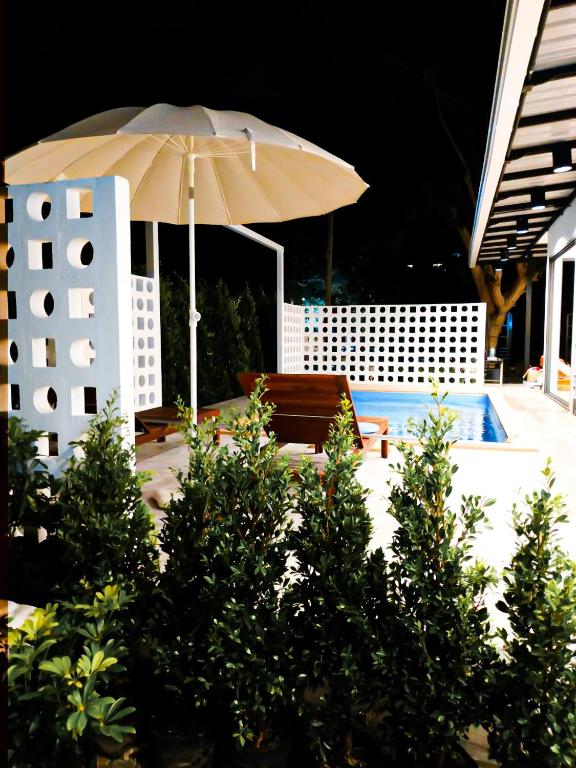 สระว่ายน้ำ