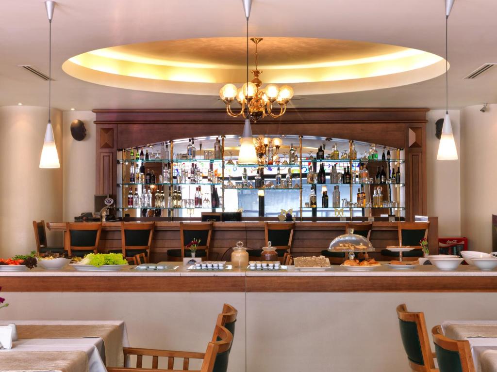 Bar/lounge