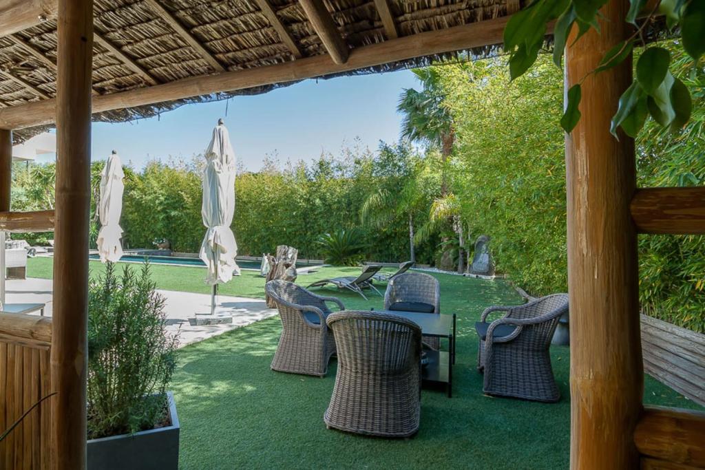 Villa in Juan-Les-pins with heated pool - 5