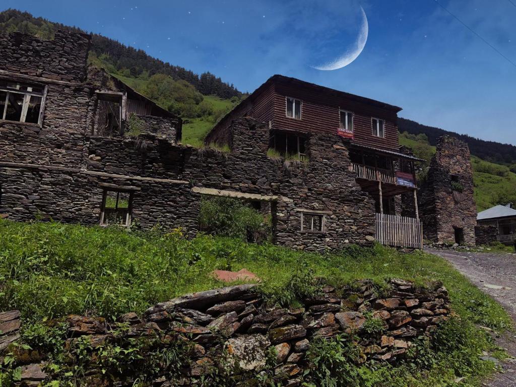 Raul Lushnu Darbaz photo