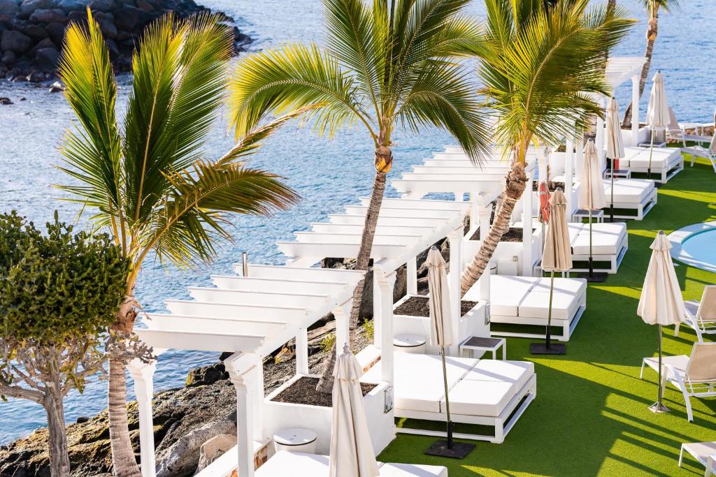 Hotel Puerto de Mogan THe Senses Collection スイミングプール