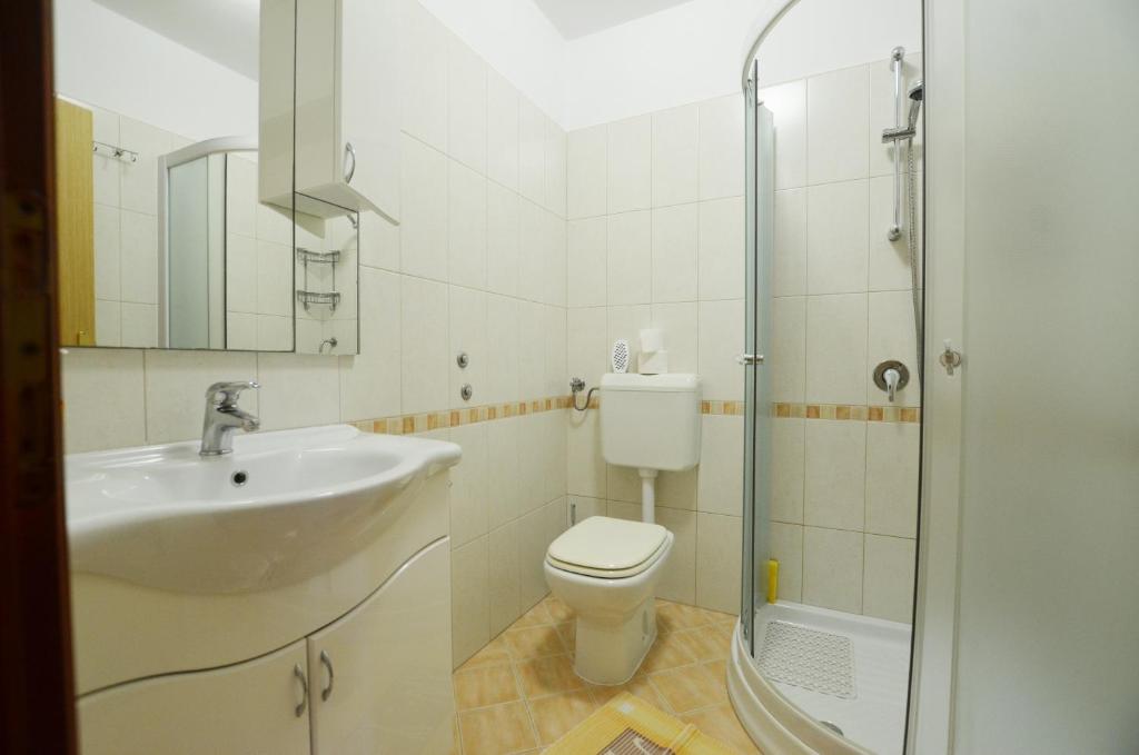 Jela Rooms and Studio photo