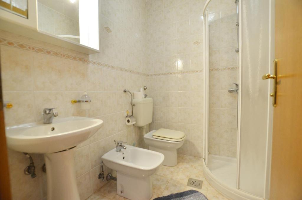Jela Rooms and Studio photo