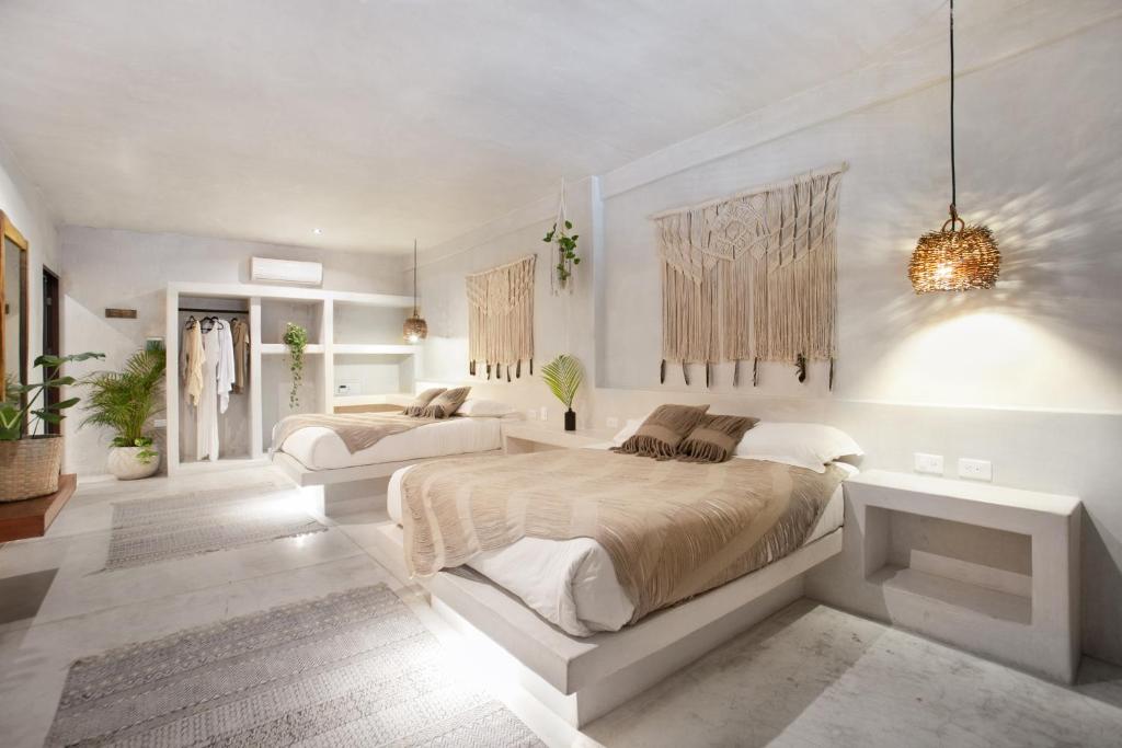 Queen Room with Two Queen Beds