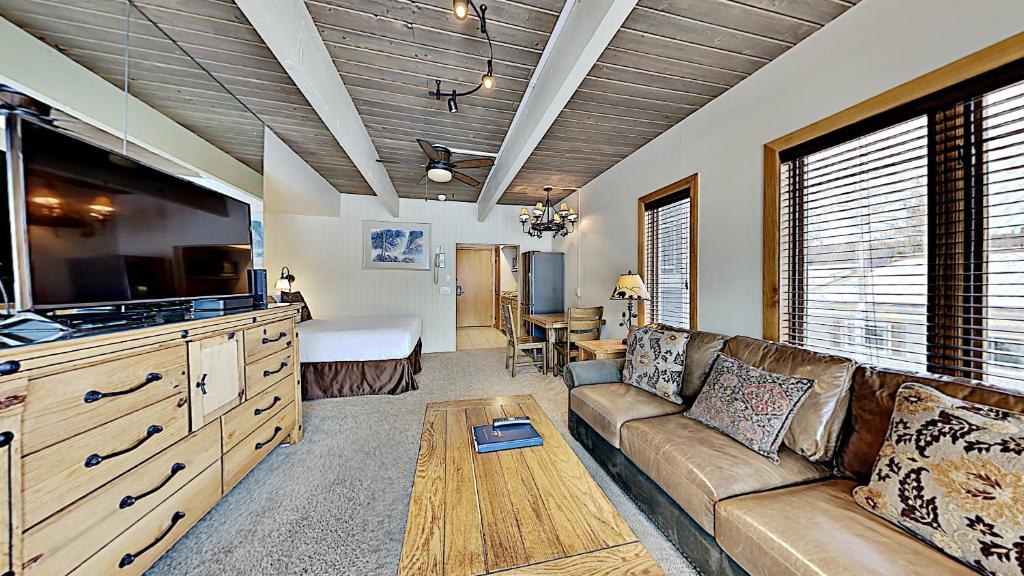 Timberline Condominiums Studio Deluxe Unit 218, Snowmass Village
