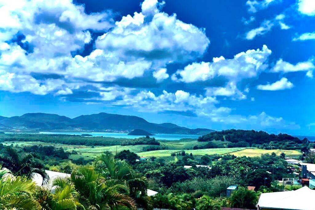 Appart-Colibri avec vue mer, Ducos