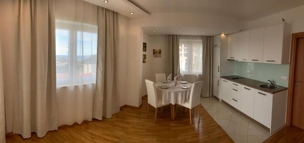 The Magic Sea View Apartments - 2