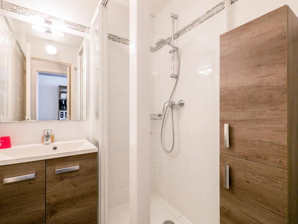 Apartment Boëdette 822 D by Interhome - 4