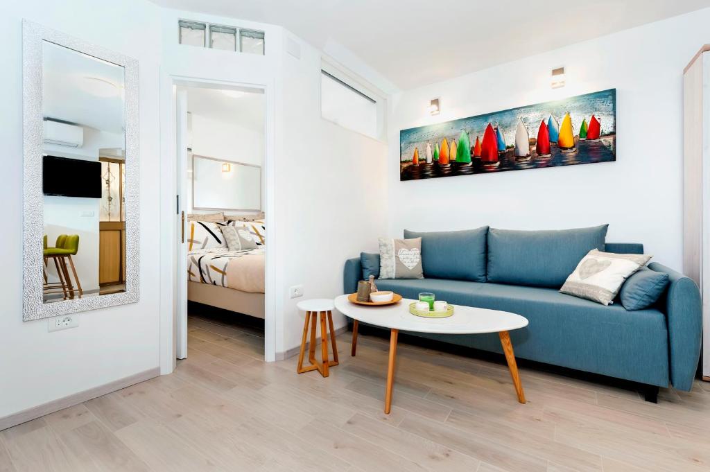 Apartment AMICI with terrace in center of Rovinj, Rovinj