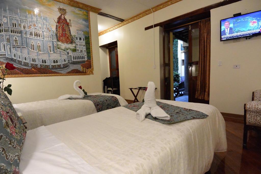 Hotel La Basilica Quito photo