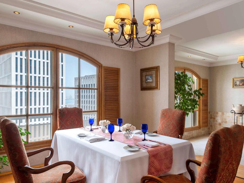 도하 호텔 인테리어 비교