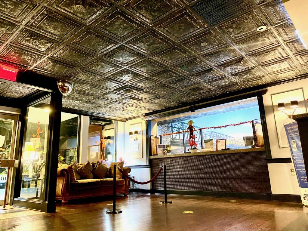 New Hope Inn & Suites photo