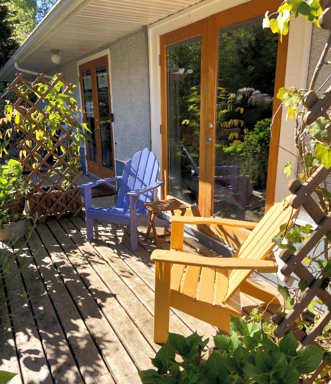 Facilities, Wisteria Guest House in Salt Spring Island (BC)