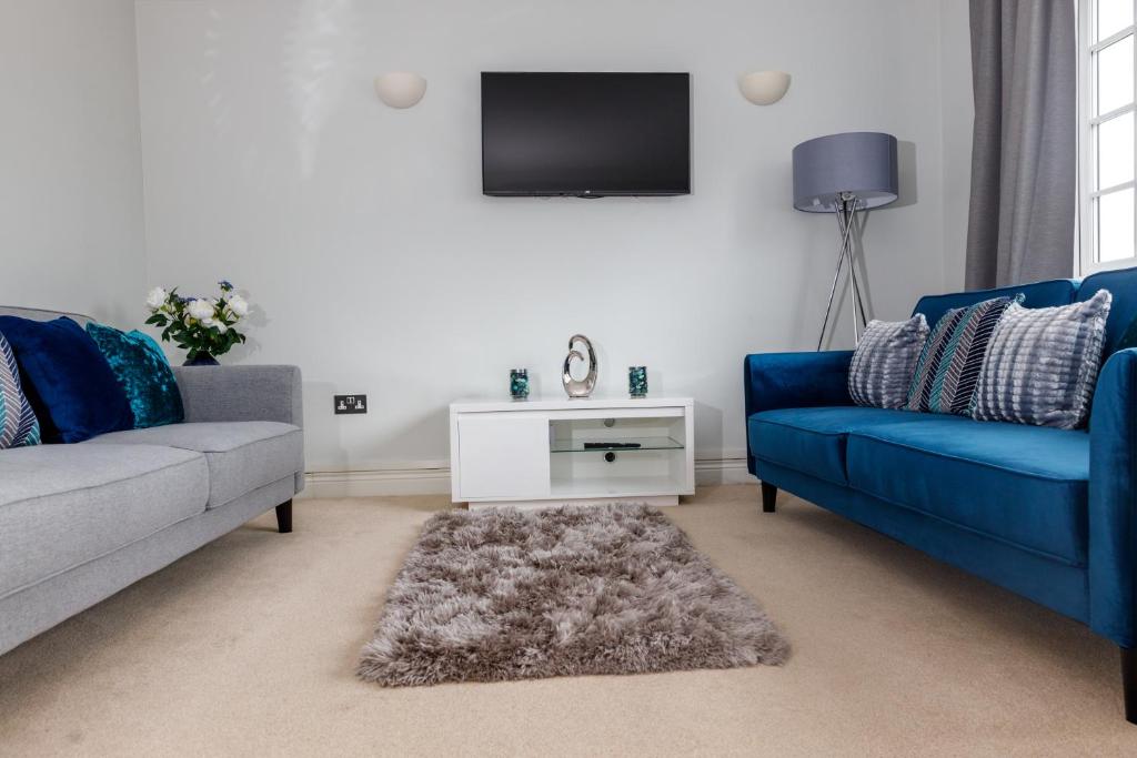 Modern 4BR Cottage in Windsor, Near Marina and Thames, Windsor
