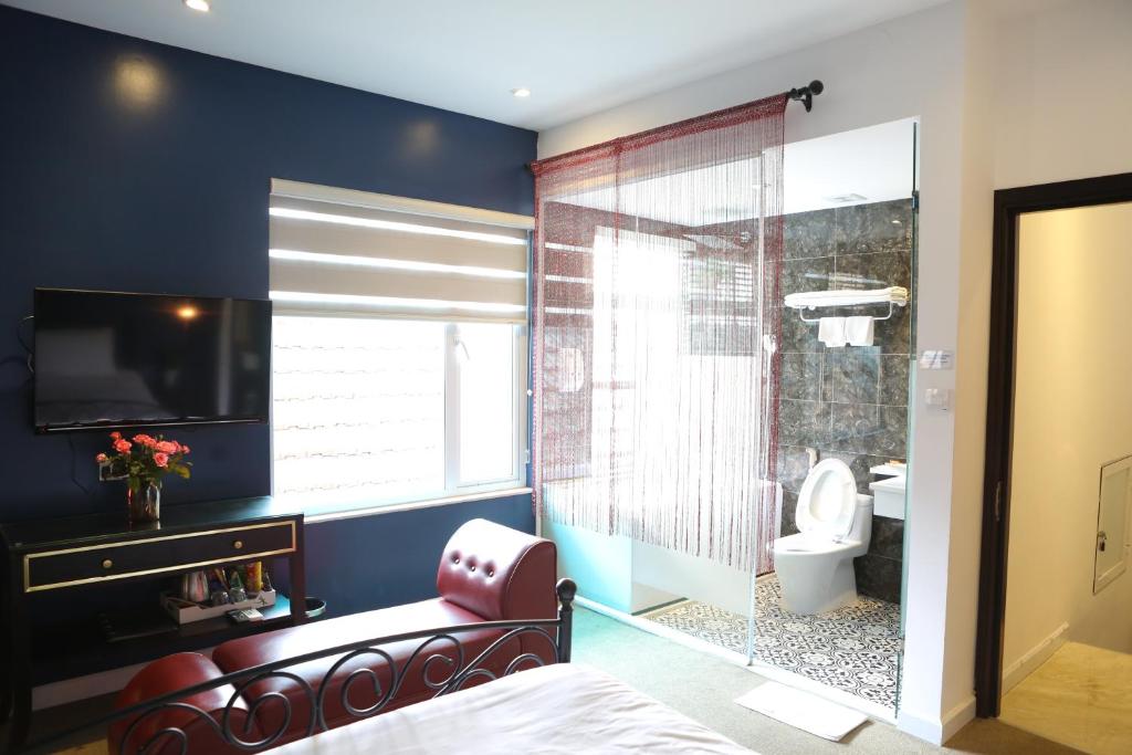 Vy House photo