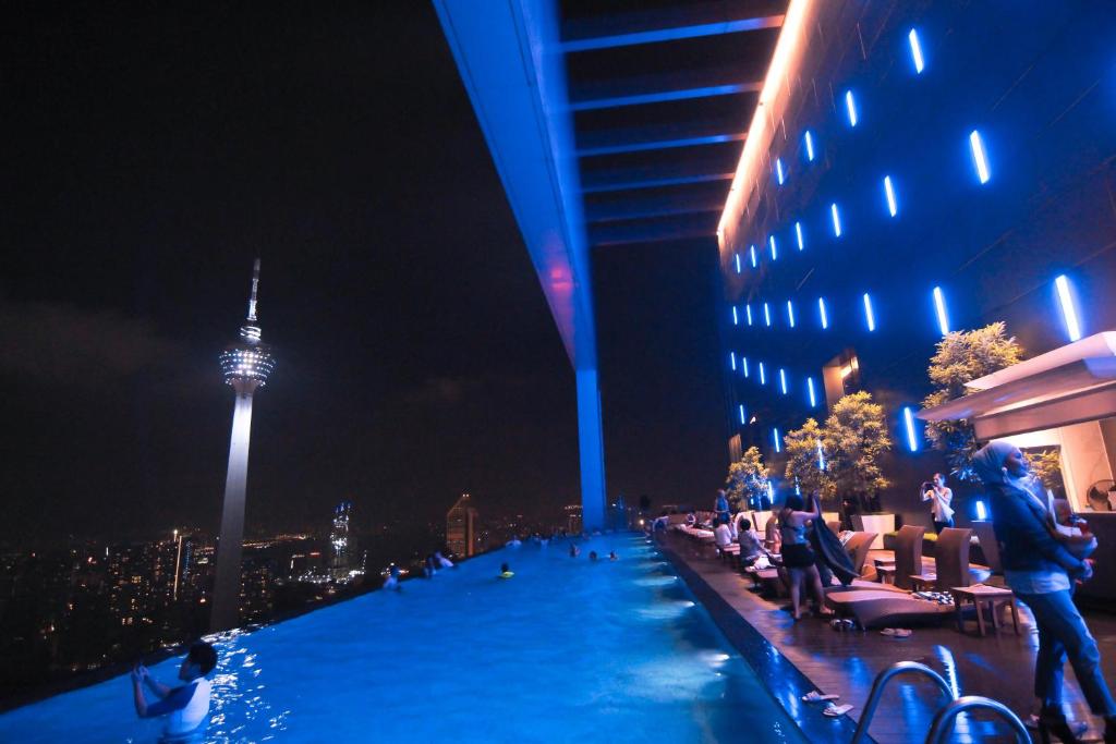 Dolphin Platinum Face Kuala Lumpur photo