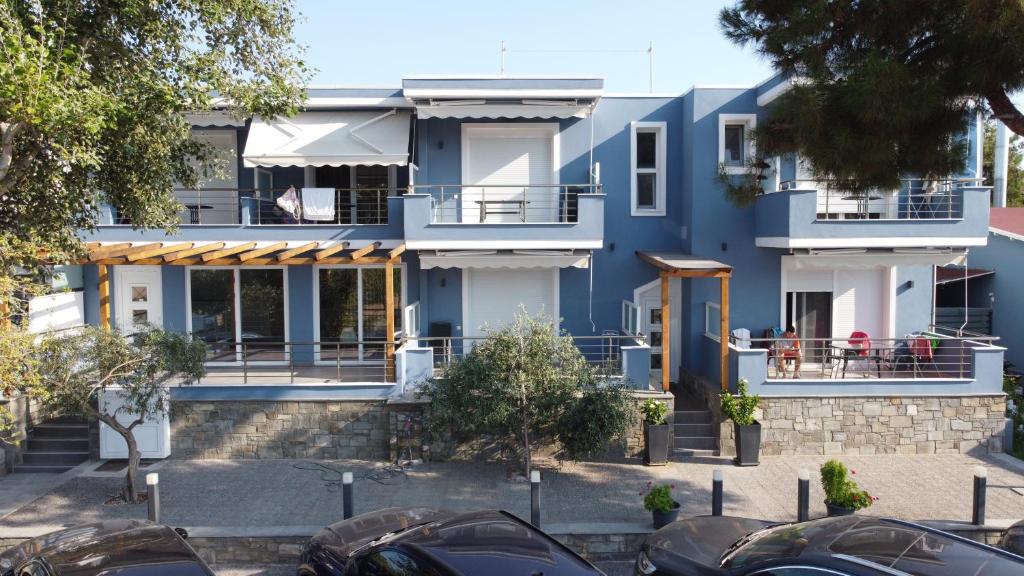Isalos Suites photo
