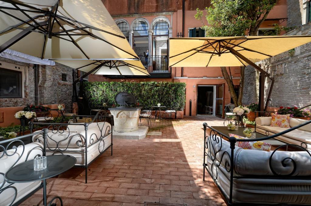 Exterior view, Palazzetto Madonna Hotel in Venice