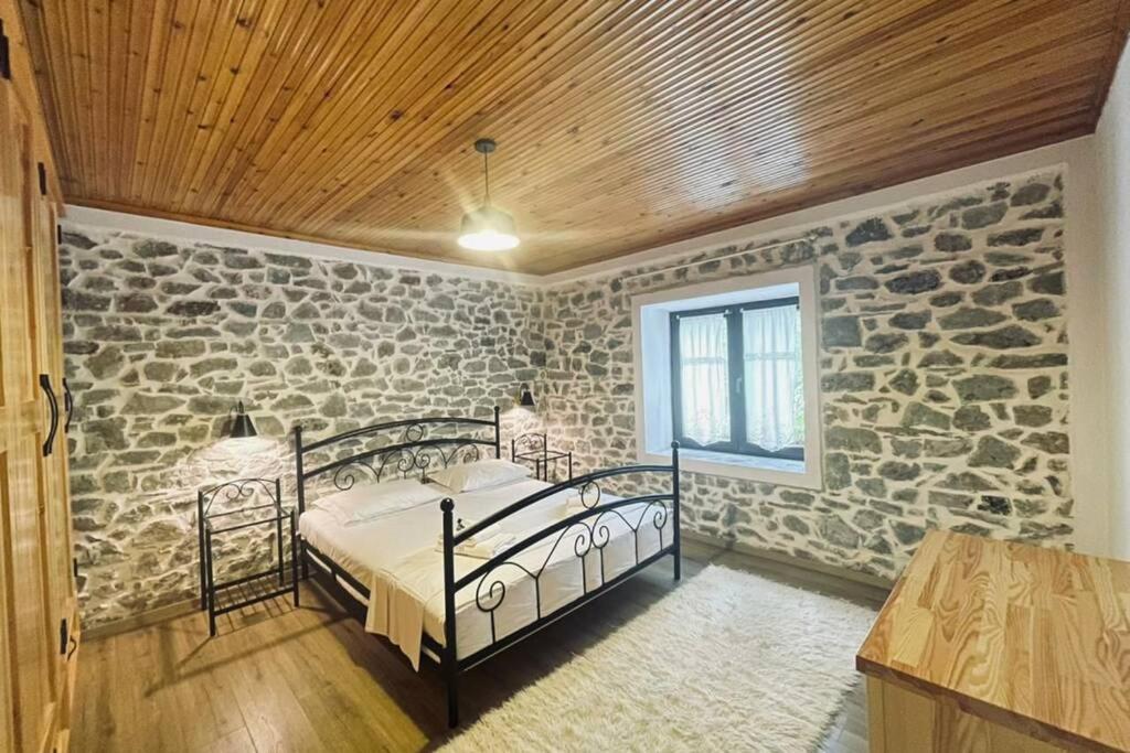 BUJTINA CAKULI, Rehovë - ERSEKË, Rehovë