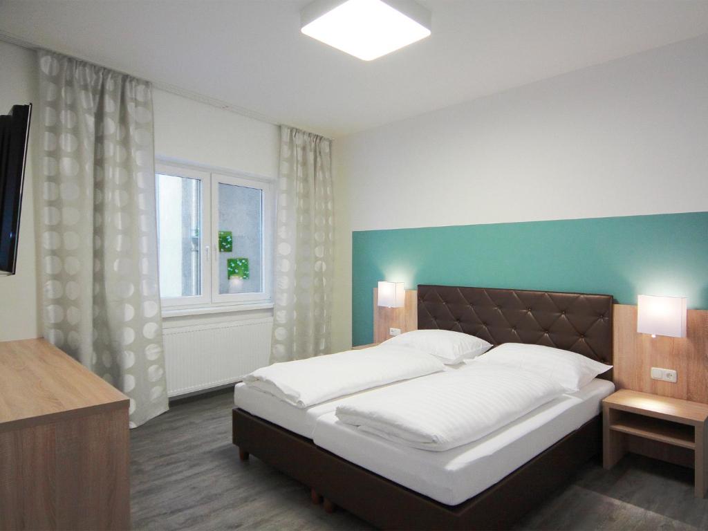 Hotel Goldener Adler - 2