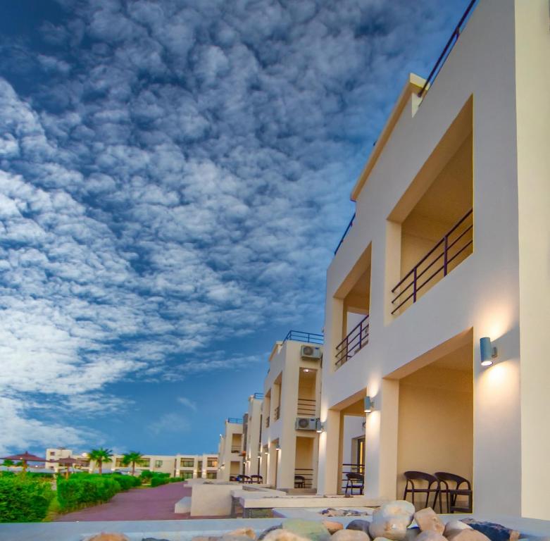New Eagles Aqua Park Resort — Hotel building in Hurghada, Red Sea