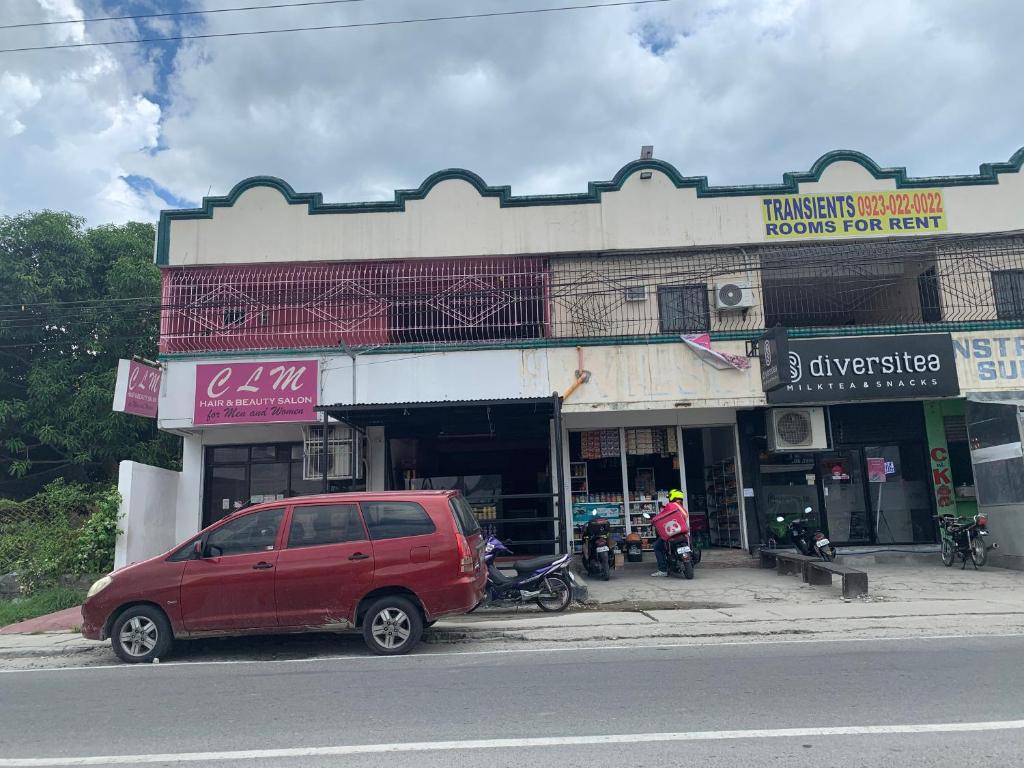 ROBIE'S TRANSIENTS ROOMS — Hotel in Tarlac