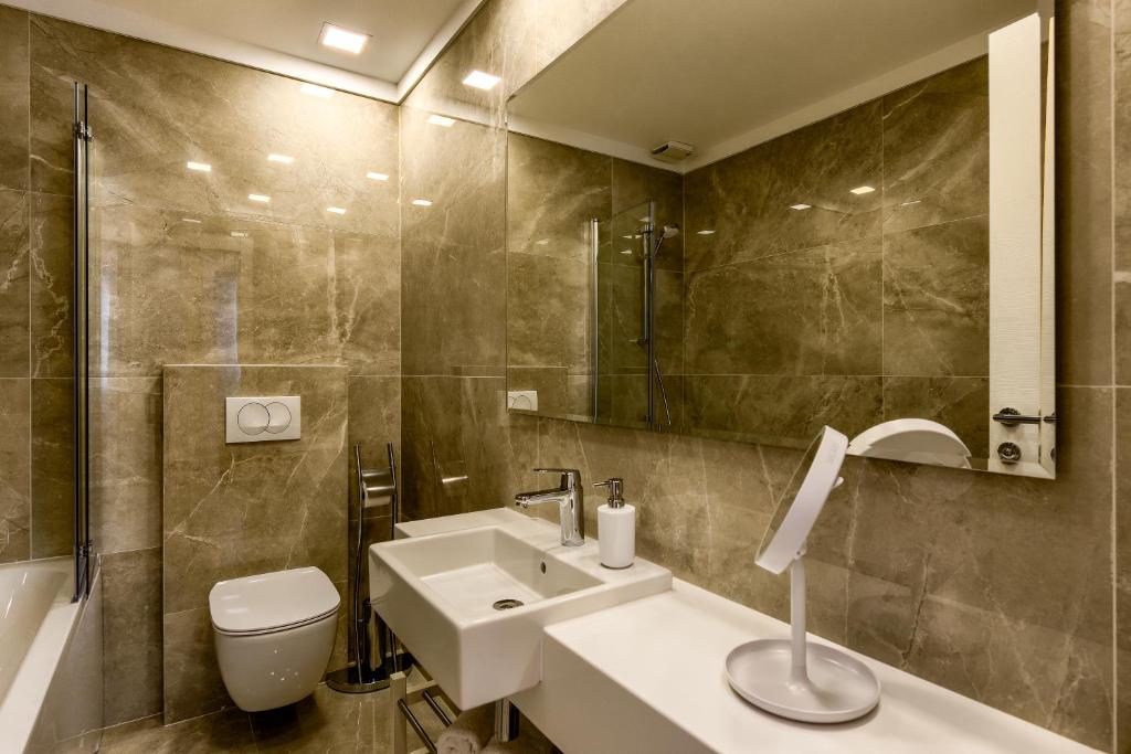 Lunula Residence photo