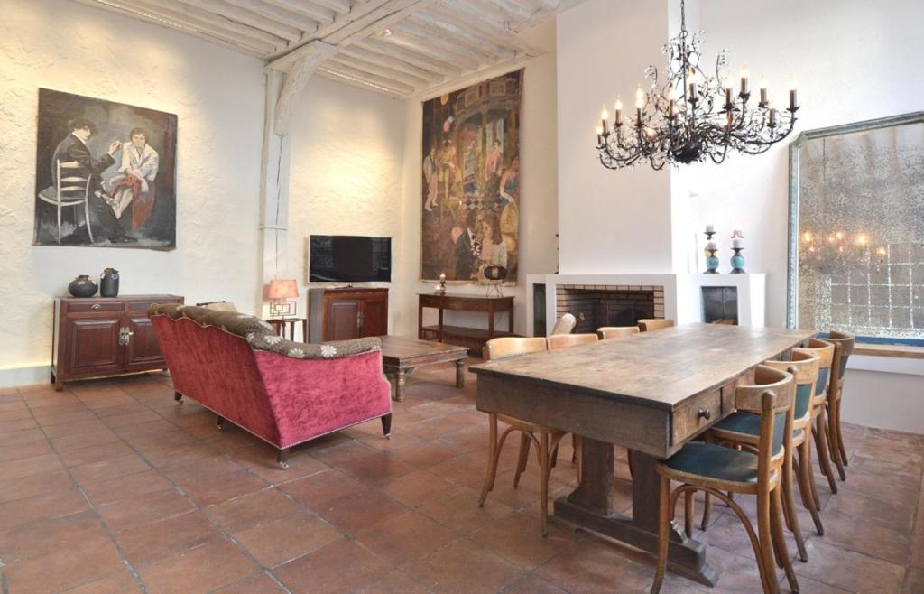 La Table - 2