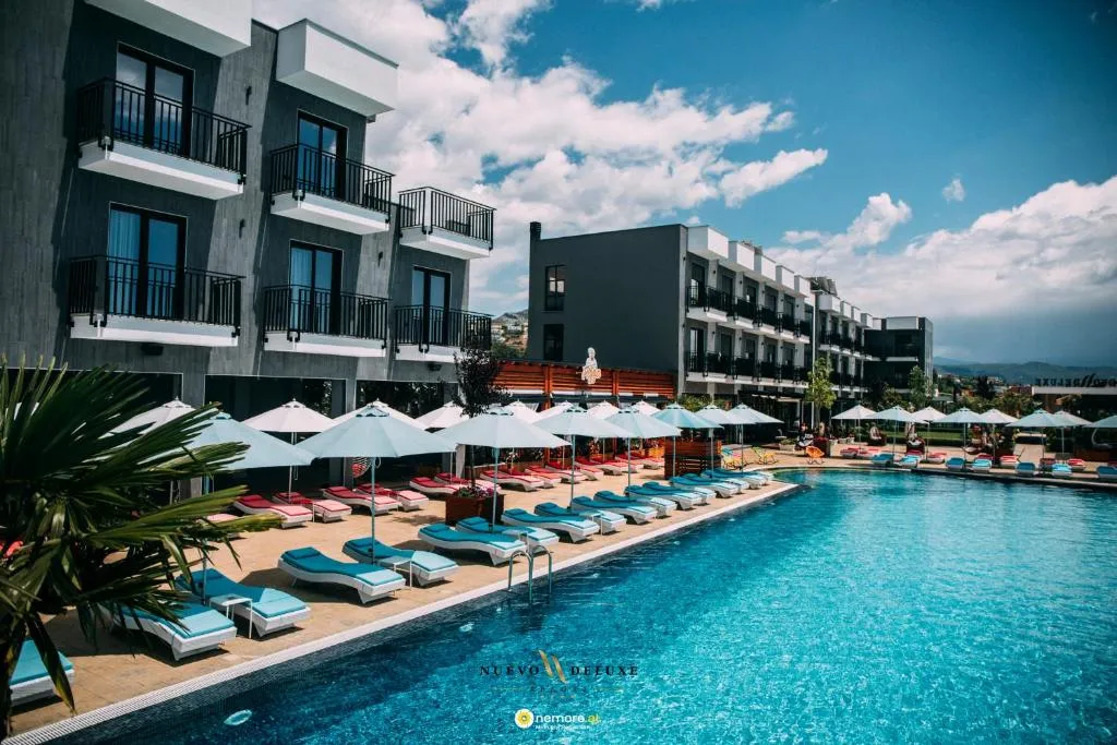 Nuevo Deluxe, hotel in Shëngjin