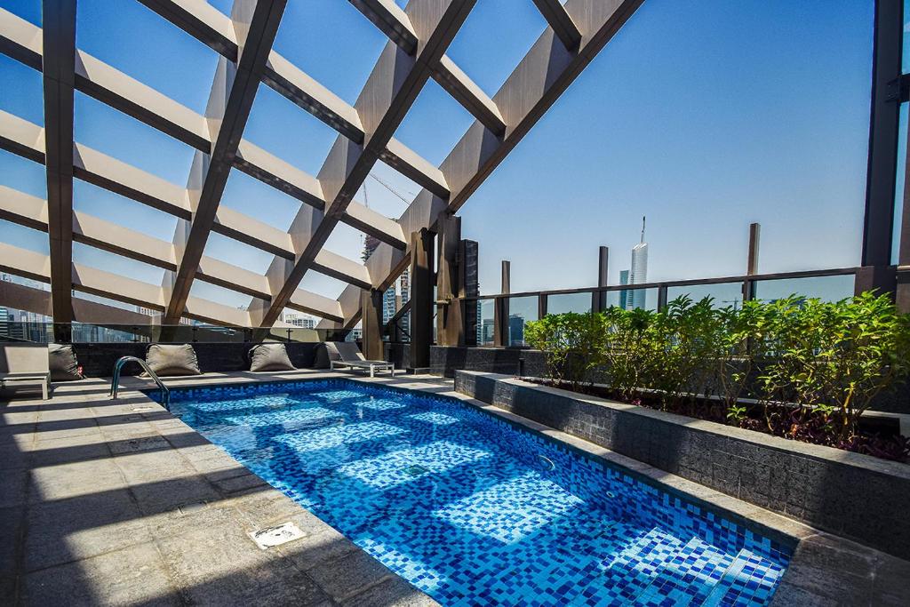 KeyHost - Elegant 1BR at Sparkle Tower Dubai Marina - K2630 photo