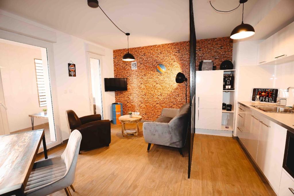 Appartement et Garage au Cœur de l'Isle - 5