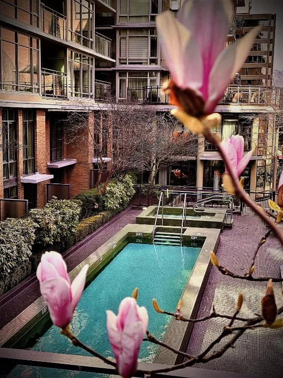 L'Hermitage Hotel, hotel in Vancouver