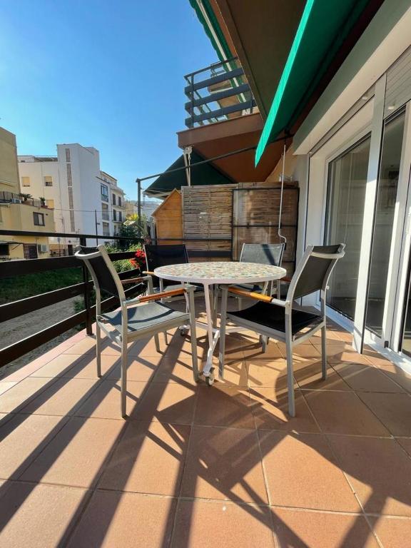 Piso a 150 mts de la playa con espectacular terraza y WIFI - 2
