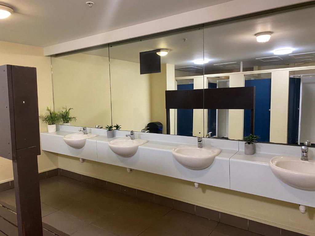 Bathroom, Fort Street in Auckland